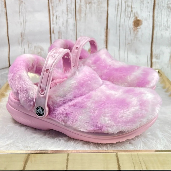 NEW CROCS Classic Fur Sure Pink Clog - Picture 1 of 9